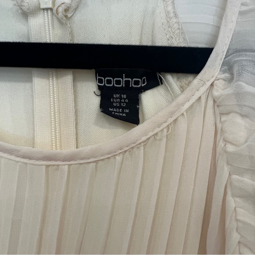 Elegant Cream Maxi Dress - Picture 9 of 12